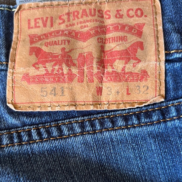 Levi's Men’s Blue 541 Athletic Taper Jeans - Classic Denim - Picture 2 of 6